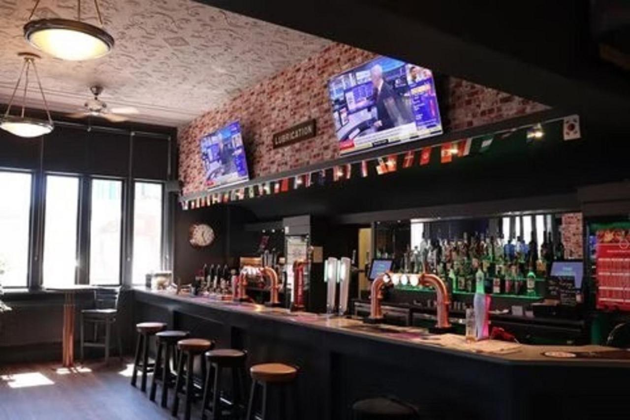 The Royal Hotel Crewe, A Brilliant Collection, Powered By Oyo Exteriör bild