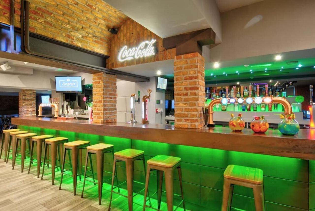 The Royal Hotel Crewe, A Brilliant Collection, Powered By Oyo Exteriör bild