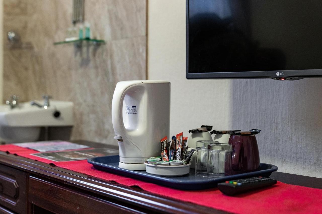 The Royal Hotel Crewe, A Brilliant Collection, Powered By Oyo Exteriör bild