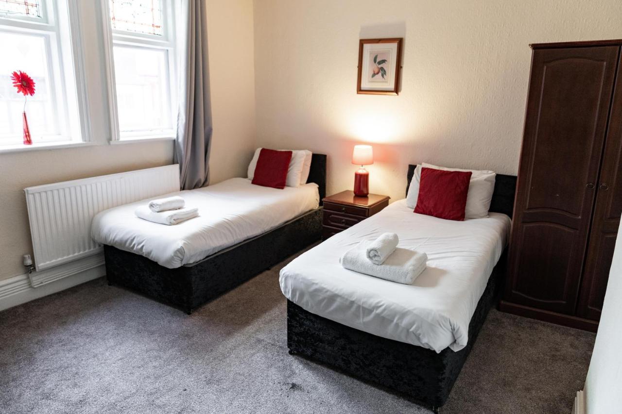 The Royal Hotel Crewe, A Brilliant Collection, Powered By Oyo Exteriör bild