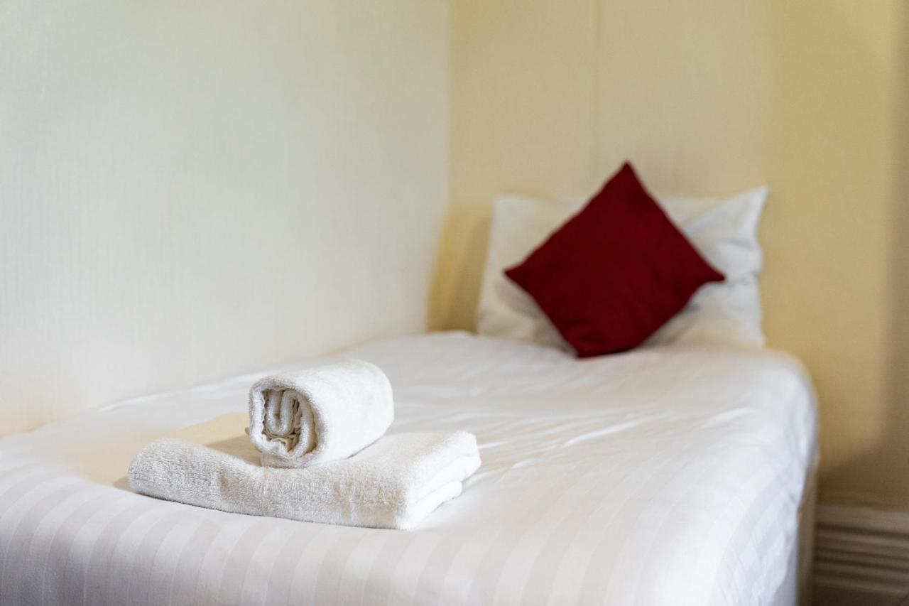 The Royal Hotel Crewe, A Brilliant Collection, Powered By Oyo Exteriör bild