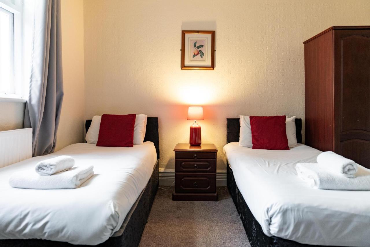 The Royal Hotel Crewe, A Brilliant Collection, Powered By Oyo Exteriör bild