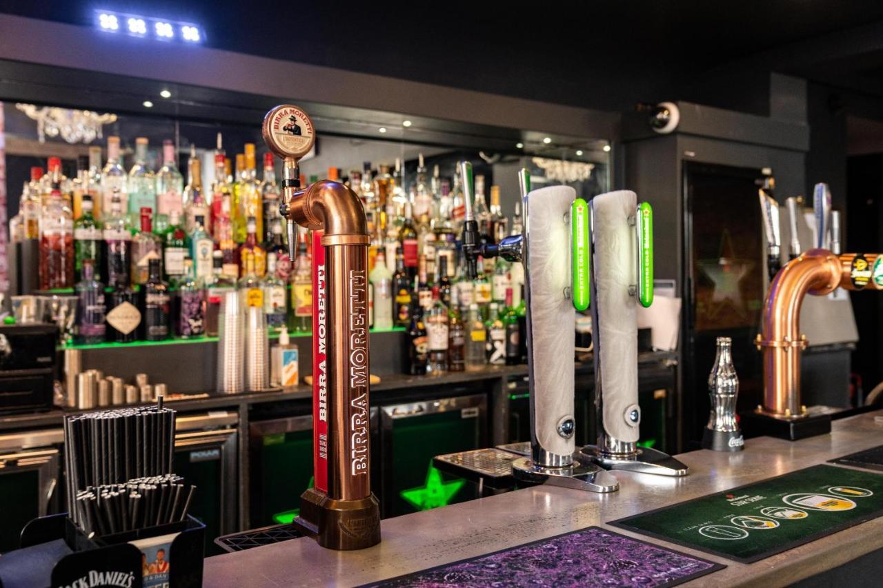 The Royal Hotel Crewe, A Brilliant Collection, Powered By Oyo Exteriör bild