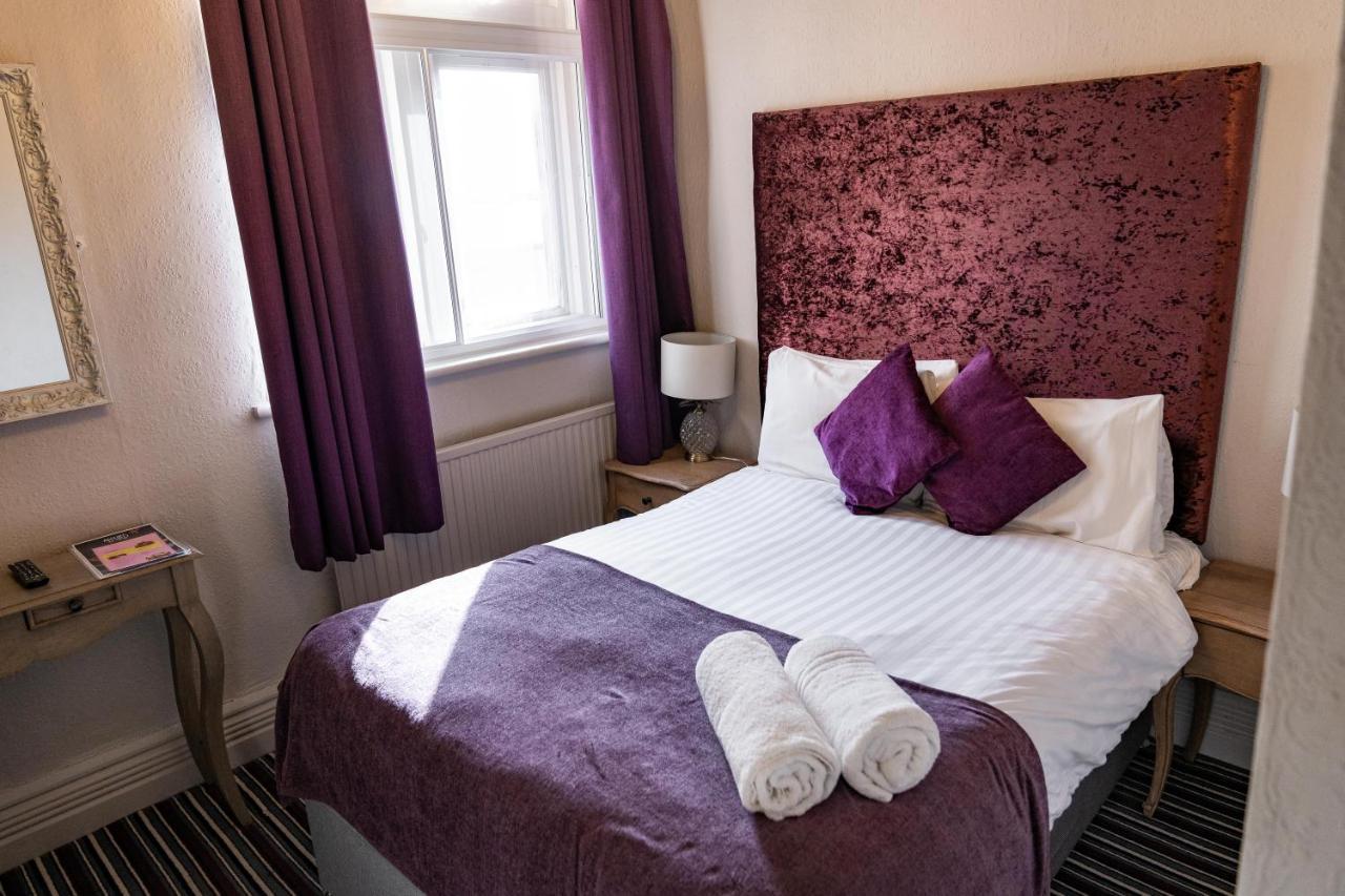The Royal Hotel Crewe, A Brilliant Collection, Powered By Oyo Exteriör bild