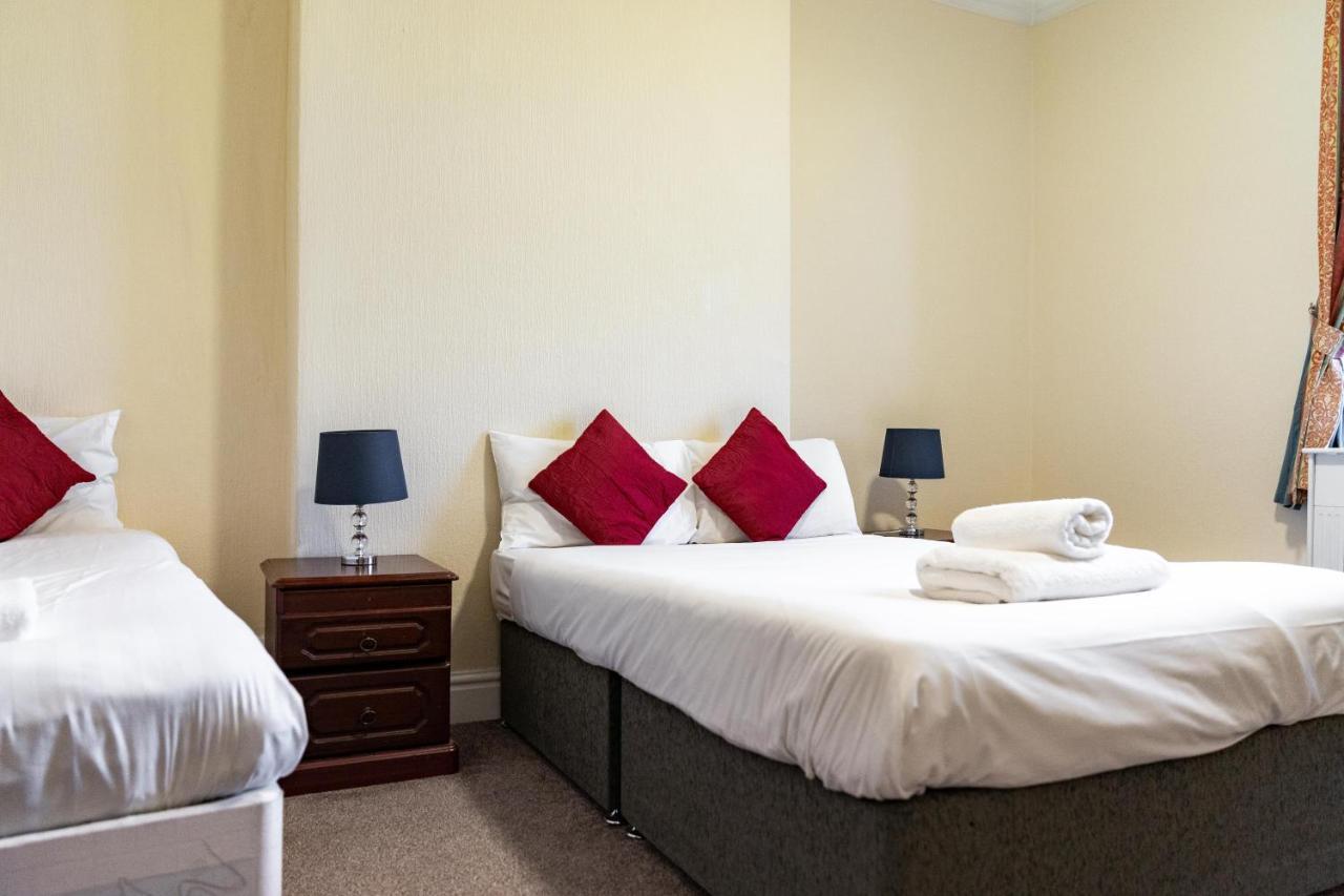 The Royal Hotel Crewe, A Brilliant Collection, Powered By Oyo Exteriör bild