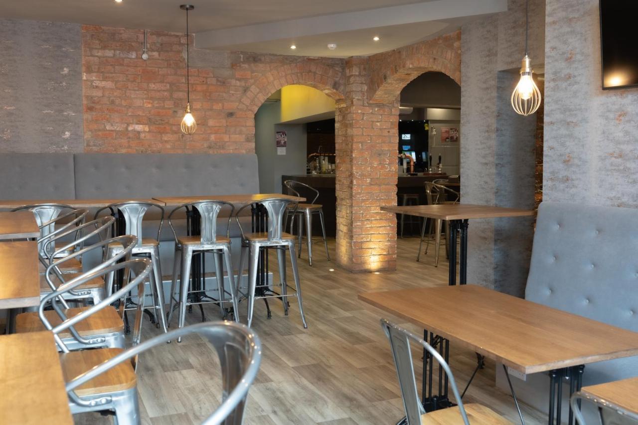 The Royal Hotel Crewe, A Brilliant Collection, Powered By Oyo Exteriör bild